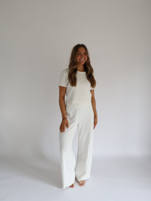 Off Duty Lounge Set - White